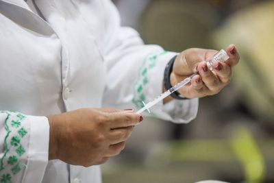 notícia: Governo do Pará solicita vacinas para crianças entre 5 e 11 anos junto ao governo federal