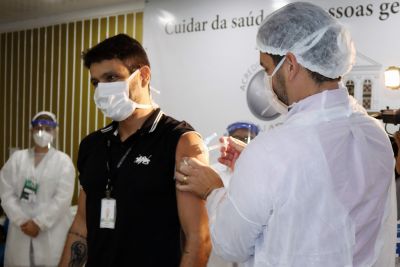 notícia: Santa Casa do Pará inicia a vacinação da Covid-19 em seus trabalhadores da saúde 