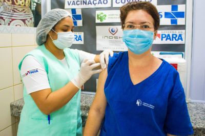 notícia: Hospital do Marajó imuniza profissionais contra a Covid-19