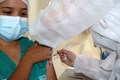 notícia: Vacinação de profissionais de saúde da linha de frente de combate a Covid-19 prossegue no PA