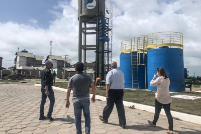 notícia: Cosanpa inicia ligações de redes de água em barracas do Atalaia    