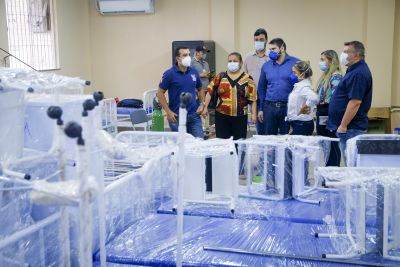notícia: Gestores do Estado acompanham montagem do Hospital de Campanha em Santarém