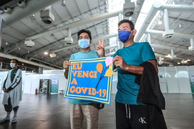 notícia: Mais dois pacientes do Amazonas deixam o Hospital de Campanha de Belém