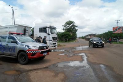 notícia: Condutores são orientados a trafegar por vias alternativas após rompimento em Ipixuna