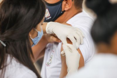 notícia: Pará começa a vacinar profissionais de saúde do sistema penitenciário