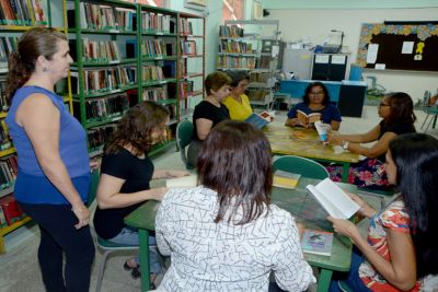 notícia: No Dia do Bibliotecário, Seduc destaca a importância da leitura dialógica