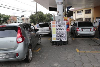 notícia: Governo do Pará decide não aumentar preço médio dos combustíveis