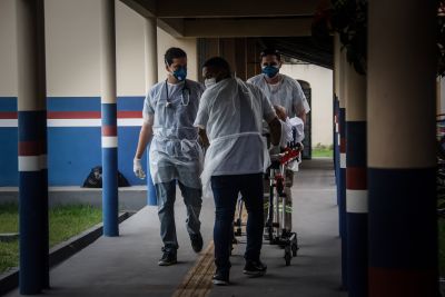 notícia: Na região Oeste, Estado já transferiu 368 pacientes com a Covid-19
