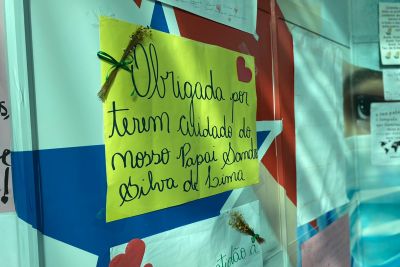 notícia: No Hospital de Campanha do Hangar, Muro da Gratidão expõe agradecimentos aos profissionais da saúde