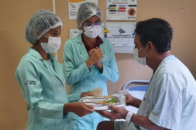 notícia: Nutricionista do regional, em Paragominas, orienta sobre alimentação saudável para o sistema imunológico dos usuários