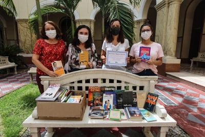 notícia: Projeto de doação e arrecadação de livros da Imprensa Oficial lança certificado 'Amigo da Leitura'
