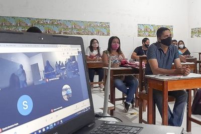 notícia: Alunos começam os cursos técnicos, no modo semipresencial, em Ulianópolis