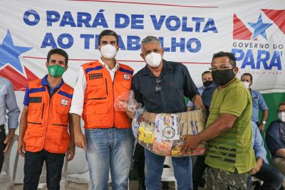 notícia: Estado leva cestas de alimentos a famílias atingidas pelas cheias em Belterra