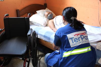 notícia: TerSaúde leva consultas, exames e vacinas a moradores dos 'Territórios pela Paz' 