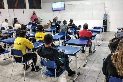 notícia: Curso superior em Tecnologia em Segurança Pública inscreve praças da PM e Bombeiros 