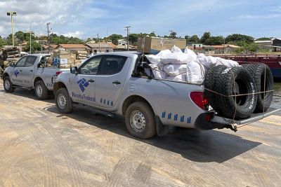 notícia: Sefa e Receita Federal apreendem duas carretas com mercadorias irregulares em Santarém