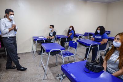 notícia: Estado entrega a Escola Estadual Cordeiro de Farias, a 70ª reconstruída na rede pública
