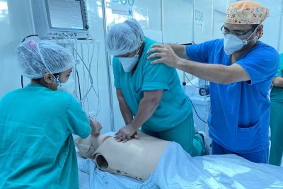 notícia: Hospital de Campanha do Hangar treina pessoal para lidar com as paradas cardiorrespiratórias