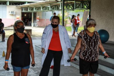 notícia: Uepa participa de ação comunitária em Escola Estadual da Marambaia