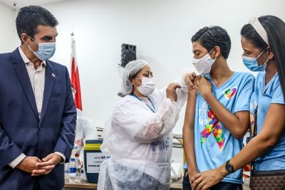 notícia: Ato marca início da vacinação de jovens entre 12 e 17 anos no Pará