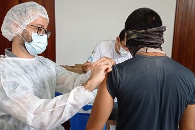 notícia: Segunda dose garante imunização completa de militares e servidores públicos contra Covid-19