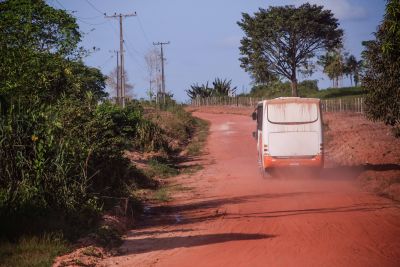 notícia: Estado e Prefeitura de Igarapé-Açu melhoram estradas vicinais e facilitam o escoamento de produção