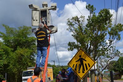 notícia: Departamento de Trânsito do Estado coloca em operação 96 radares em todo o Pará, no dia 8