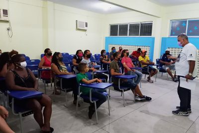 notícia: Moradores do Guamá recebem capacitação profissional 