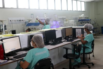 notícia: Santa Casa oferece 13 residências médicas e tem a única formação para Neonatologia