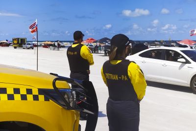 notícia: Frequentadores aprovam ordenamento do fluxo de veículos na Praia do Atalaia, em Salinópolis