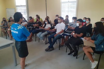 notícia: Oficina de formação de agentes ambientais atrai moradores do Icuí-Guajará