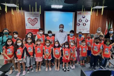 notícia: Crianças participam de atividades lúdicas do 'Doadores do Futuro' da Fundação Hemopa