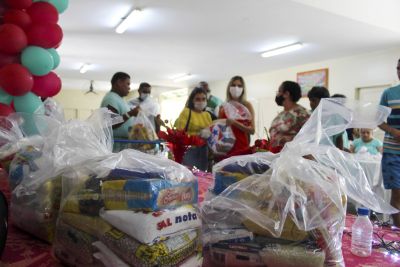 notícia: Hospital de Clínicas celebra Natal com pacientes em tratamento psiquiátrico