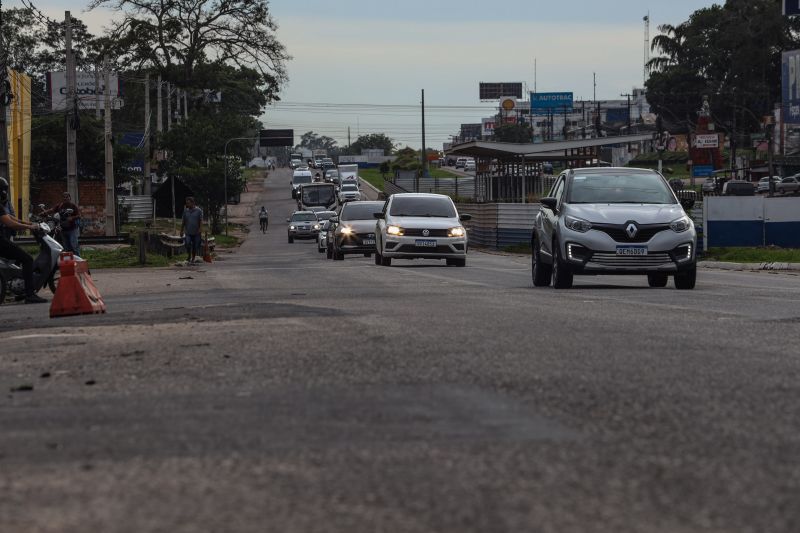 Barreira do Detran em Ananindeua Fotos Marco Santos_ Ag Pará

 <div class='credito_fotos'>Foto: Marco Santos / Ag. Pará   |   <a href='/midias/2022/originais/11518_42b7edc6-4ecf-3a9a-64f9-cb32202a7b92.jpg' download><i class='fa-solid fa-download'></i> Download</a></div>