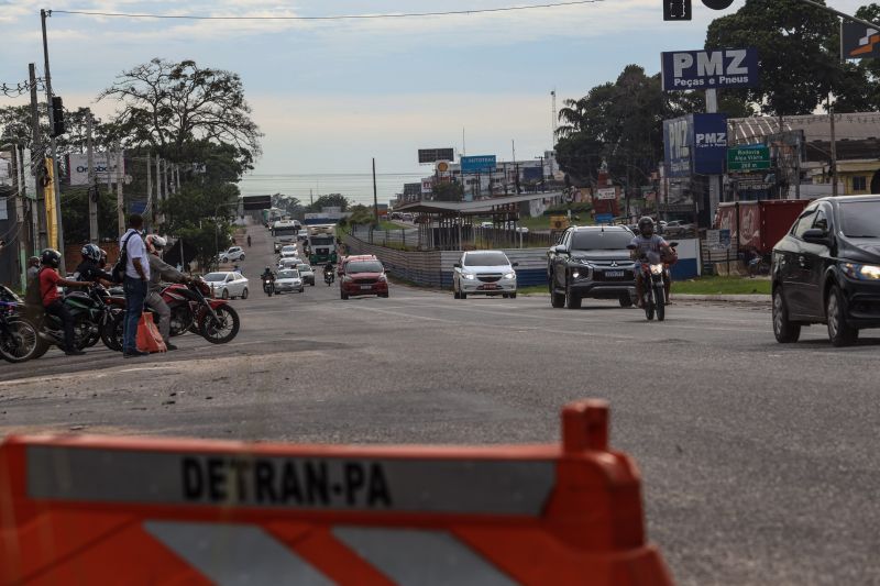 Barreira do Detran em Ananindeua Fotos Marco Santos_ Ag Pará

 <div class='credito_fotos'>Foto: Marco Santos / Ag. Pará   |   <a href='/midias/2022/originais/11518_6ecbbfe2-4143-7b6e-c75f-7a2213fdd937.jpg' download><i class='fa-solid fa-download'></i> Download</a></div>