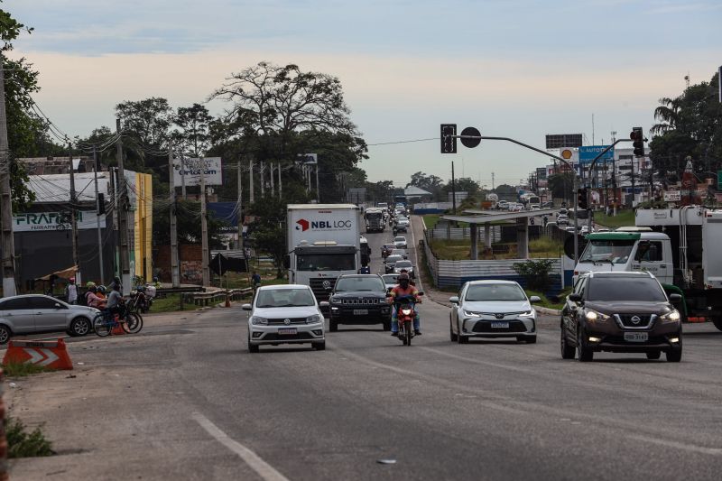 Barreira do Detran em Ananindeua Fotos Marco Santos_ Ag Pará

 <div class='credito_fotos'>Foto: Marco Santos / Ag. Pará   |   <a href='/midias/2022/originais/11518_9a477a6b-c417-c1ab-f1ac-bd175dc9ba32.jpg' download><i class='fa-solid fa-download'></i> Download</a></div>