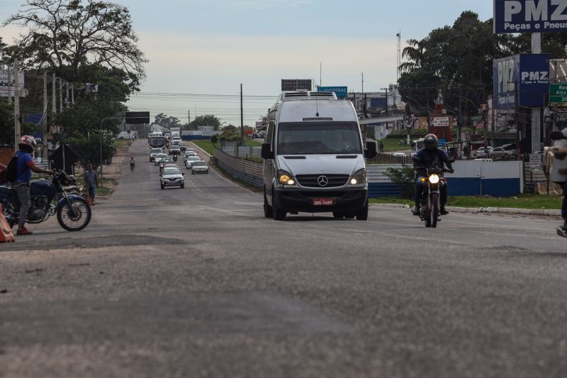 Barreira do Detran em Ananindeua Fotos Marco Santos_ Ag Pará

 <div class='credito_fotos'>Foto: Marco Santos / Ag. Pará   |   <a href='/midias/2022/originais/11518_cb7587c7-172b-dd3a-3883-69e6583dbe70.jpg' download><i class='fa-solid fa-download'></i> Download</a></div>