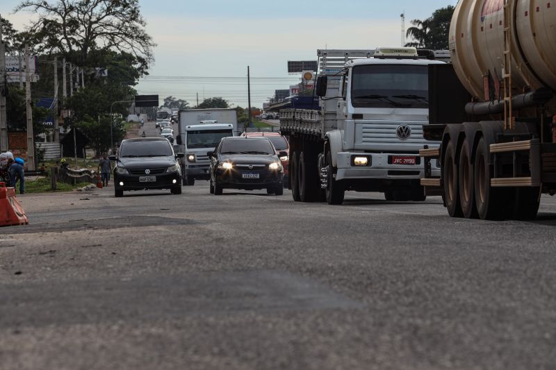 Barreira do Detran em Ananindeua Fotos Marco Santos_ Ag Pará

 <div class='credito_fotos'>Foto: Marco Santos / Ag. Pará   |   <a href='/midias/2022/originais/11518_ec1bdc3d-57b3-c1fc-4af4-27248f8637bf.jpg' download><i class='fa-solid fa-download'></i> Download</a></div>