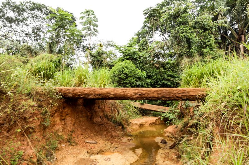 Ordem de serviço Ponte da Comunidade Castanheira em Eldorado do Carajás FT Alex Ribeiro <div class='credito_fotos'>Foto: Alex Ribeiro / Ag. Pará   |   <a href='/midias/2022/originais/11641_4cb51719-71a0-e344-e907-f574de250e75.jpg' download><i class='fa-solid fa-download'></i> Download</a></div>