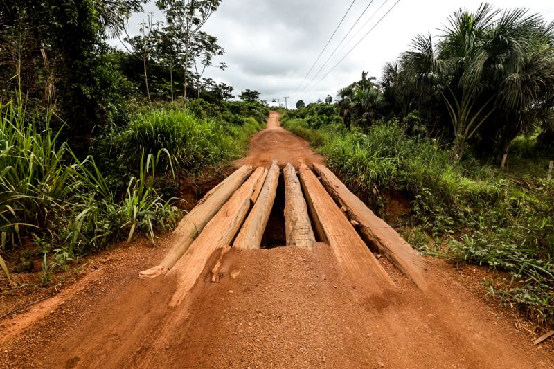 Ordem de serviço Ponte da Comunidade Castanheira em Eldorado do Carajás FT Alex Ribeiro <div class='credito_fotos'>Foto: Alex Ribeiro / Ag. Pará   |   <a href='/midias/2022/originais/11641_506dc74b-c066-09ce-f8e1-c23a9a2a6b67.jpg' download><i class='fa-solid fa-download'></i> Download</a></div>