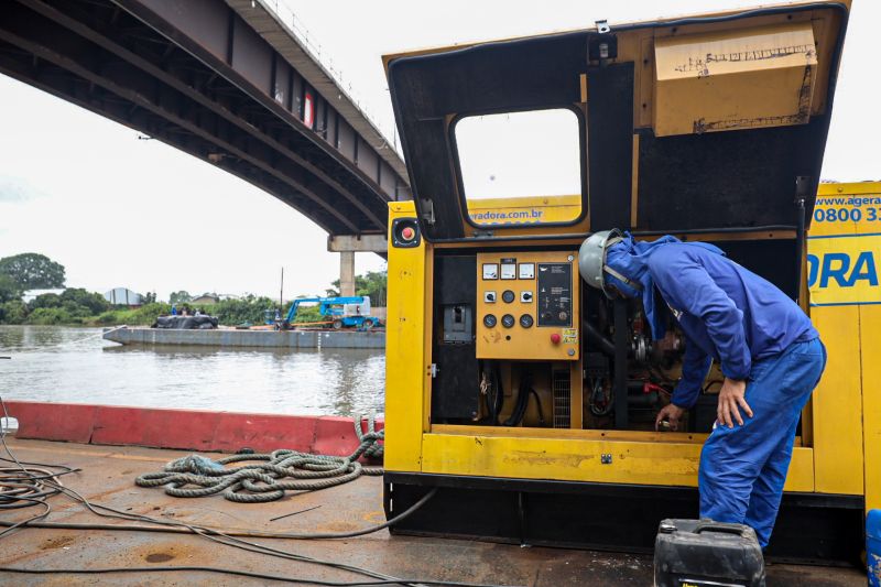 Setran inicia obras (cabeamento e fundação) na Ponte de OUTEIRO

pedro guerreiro/agpara <div class='credito_fotos'>Foto: Pedro Guerreiro / Ag. Pará   |   <a href='/midias/2022/originais/12676_22a26c62-16ba-1795-d685-a8359583c260.jpg' download><i class='fa-solid fa-download'></i> Download</a></div>