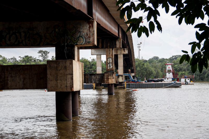 Setran inicia obras (cabeamento e fundação) na Ponte de OUTEIRO

pedro guerreiro/agpara <div class='credito_fotos'>Foto: Pedro Guerreiro / Ag. Pará   |   <a href='/midias/2022/originais/12676_aae2d824-5357-9585-4661-dc93ba983f68.jpg' download><i class='fa-solid fa-download'></i> Download</a></div>