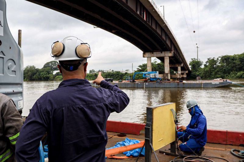 Setran inicia obras (cabeamento e fundação) na Ponte de OUTEIRO

pedro guerreiro/agpara <div class='credito_fotos'>Foto: Pedro Guerreiro / Ag. Pará   |   <a href='/midias/2022/originais/12676_e059be7d-e283-0b1d-2be9-d91a62540641.jpg' download><i class='fa-solid fa-download'></i> Download</a></div>