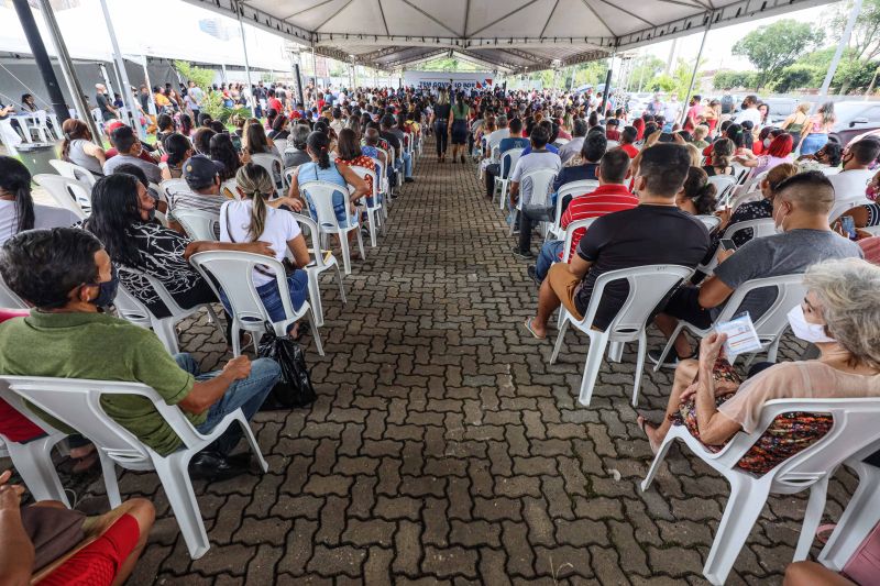 GOVERNADOR ENTREGA PROGRAMA SUA CASA-PORTO FUTURO-MARCELO SEABRA <div class='credito_fotos'>Foto: Marcelo Seabra / Ag. Pará   |   <a href='/midias/2022/originais/12677_4b9ac2f0-35c8-ed34-8b17-a42b44aeefa1.jpg' download><i class='fa-solid fa-download'></i> Download</a></div>