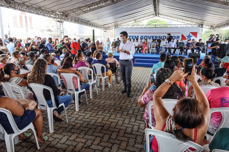 GOVERNADOR ENTREGA PROGRAMA SUA CASA-PORTO FUTURO-MARCELO SEABRA <div class='credito_fotos'>Foto: Marcelo Seabra / Ag. Pará   |   <a href='/midias/2022/originais/12677_63b3fb3f-cbbb-05c3-7997-1d37b4d77a25.jpg' download><i class='fa-solid fa-download'></i> Download</a></div>