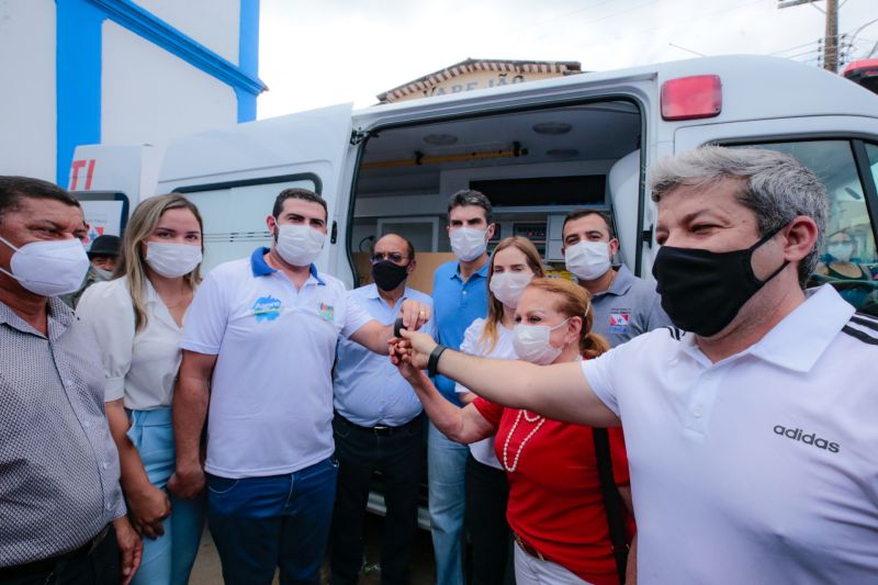 Governo Entrega Ambulância para Prefeitura de Cametá FT Alex Ribeiro/AGPARÁ <div class='credito_fotos'>Foto: Alex Ribeiro / Ag. Pará   |   <a href='/midias/2022/originais/12704_890b552e-f4a0-0db8-4dbb-c274cd033c70.jpg' download><i class='fa-solid fa-download'></i> Download</a></div>