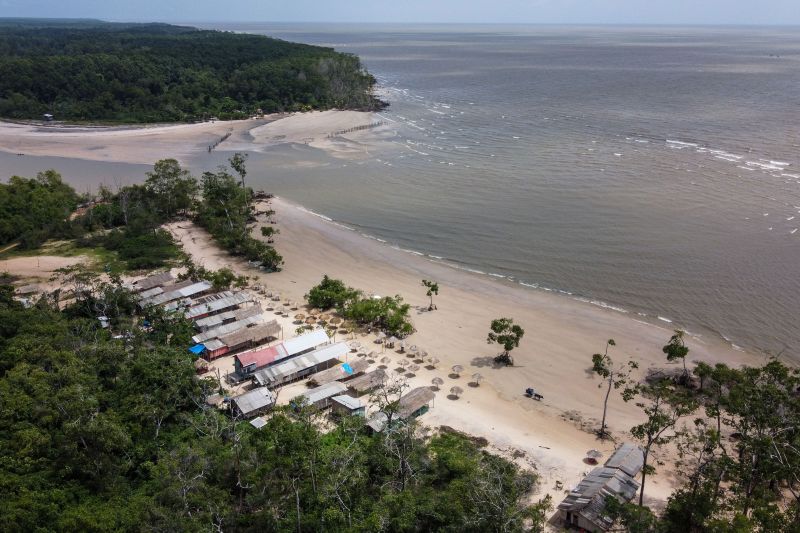 Praia Barra Velha <div class='credito_fotos'>Foto: Marcelo Seabra / Ag. Pará   |   <a href='/midias/2022/originais/12767_5cf56e43-6fde-e450-f523-182d9fafb2c3.jpg' download><i class='fa-solid fa-download'></i> Download</a></div>