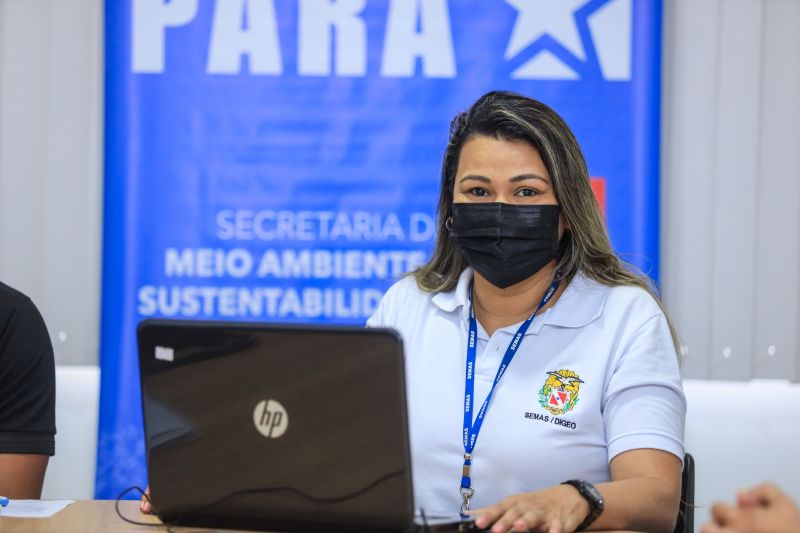 Maximira Costa, diretora de geotecnologia da Semas. <div class='credito_fotos'>Foto: Jader Paes / Agência Pará   |   <a href='/midias/2022/originais/12789_8f5def7d-2978-044a-9639-e93e30dd91a9.jpg' download><i class='fa-solid fa-download'></i> Download</a></div>