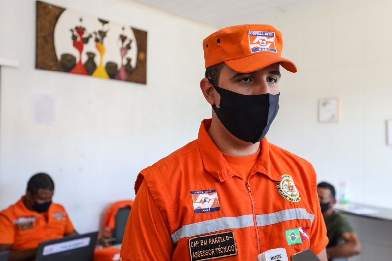 Capitão Carlos Rangel - Assessor Técnico da Defesa Civil do Estado do Pará <div class='credito_fotos'>Foto: Rodrigo Pinheiro / Ag.Pará   |   <a href='/midias/2022/originais/12844_12485dce-a850-3a2a-804c-3bdbc9c19743.jpg' download><i class='fa-solid fa-download'></i> Download</a></div>