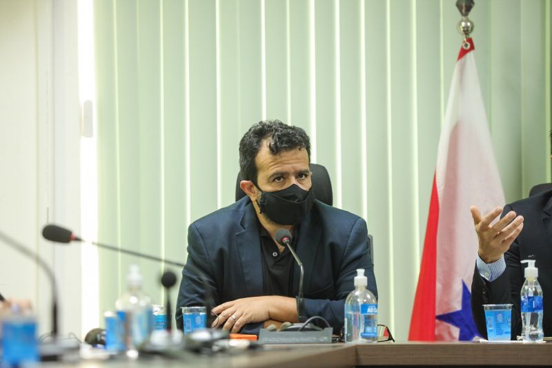 Rodolpho Zahluth Bastos
Secretário Adjunto de Gestão e Regularidade Ambiental na Secretaria de Estado de Meio Ambiente e Sustentabilidade <div class='credito_fotos'>Foto: Alex Ribeiro / Ag. Pará   |   <a href='/midias/2022/originais/12942_22fd4fcc-33c7-d21f-b3f7-a258af680ea2.jpg' download><i class='fa-solid fa-download'></i> Download</a></div>